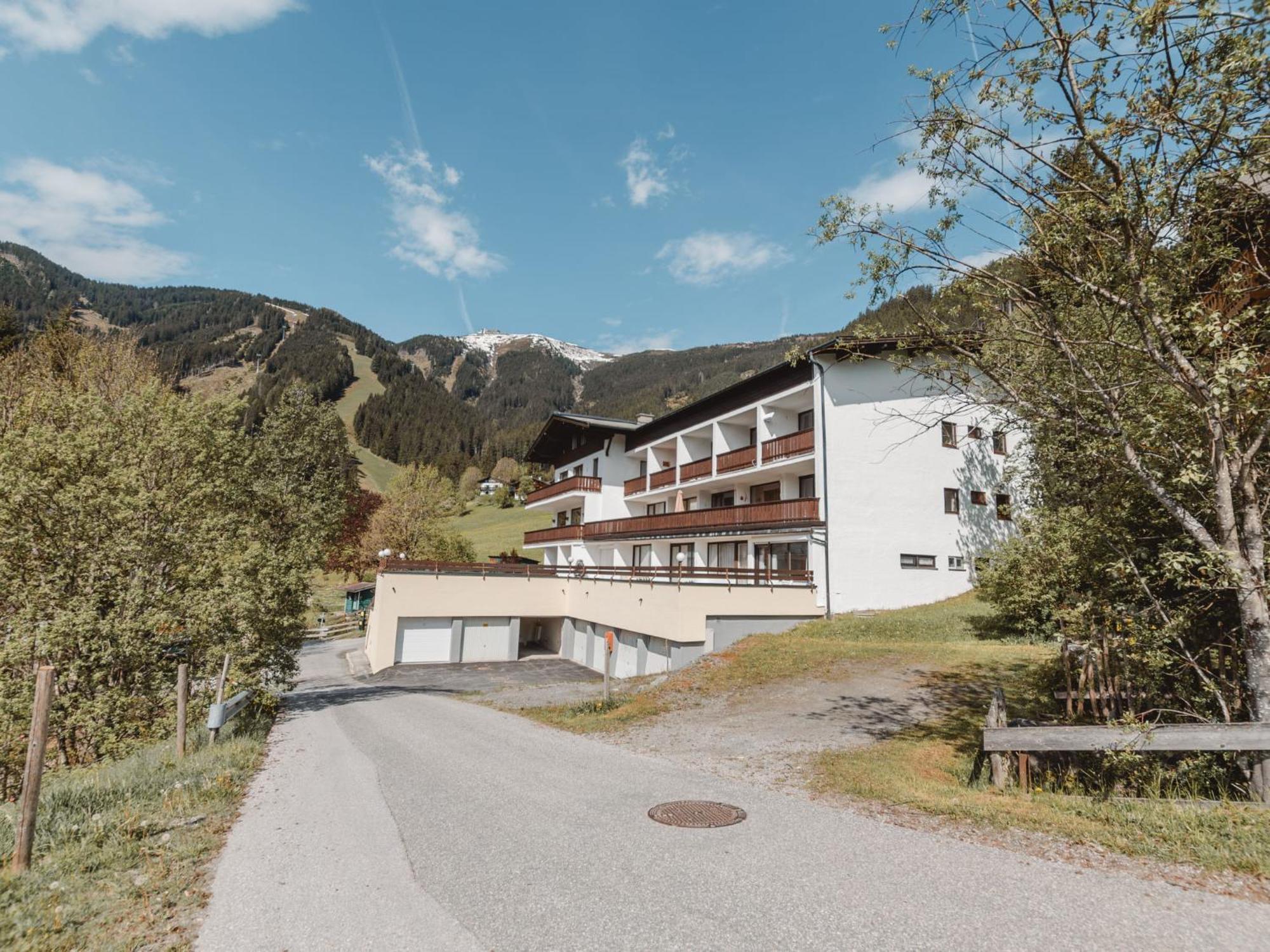 Apartment Holger By Interhome Zell am See Bagian luar foto